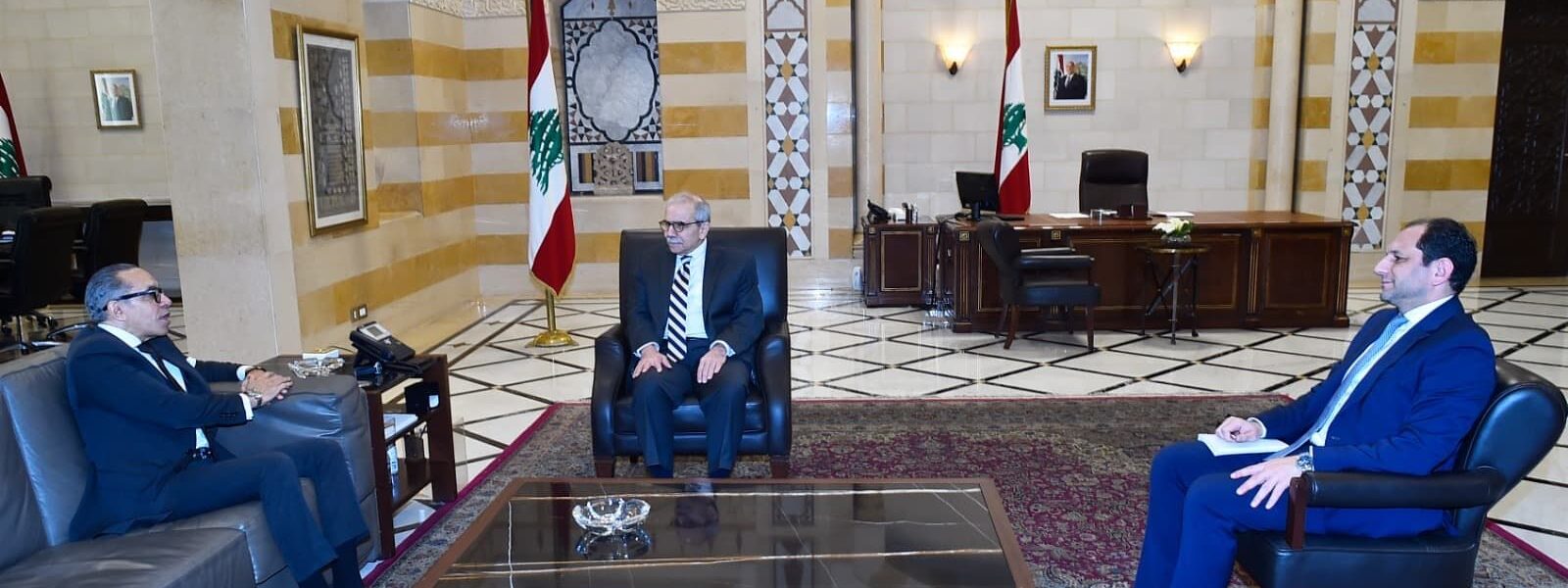 اجتمع  رئيس مجلس الوزراء الدكتور نواف سلام في السرايا مع وفد صندوق النقد الدولي برئاسة المسؤول عن الملف اللبناني إرنستو راميريز  وتم البحث في ملفي الإصلاحات والحوكمة.