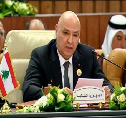 الرئيس عون القى كلمة لبنان في القمة العربية الطارئة في القاهرة