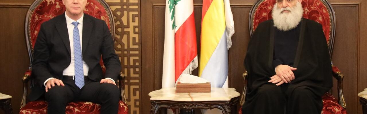 التقى وزير الخارجية والمغتربين يوسف رجي سماحة شيخ العقل لطائفة الموحدين الدروز الدكتور سامي أبي المنى في دار الطائفة في فردان – بيروت