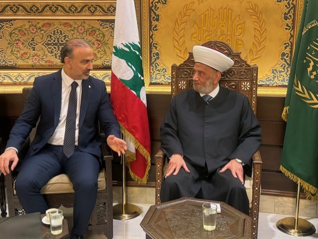 اكد مفتي الجمهورية اللبنانية الشيخ عبد اللطيف دريان أمام زواره ان الانتخابات البلدية والاختيارية هي استحقاق وطني، ودار الفتوى على مسافة واحدة من جميع المرشحين  في كافة المناطق اللبنانية، وكل مرشح  بالنسبة لها  هو من أبنائها  ولا تميز بين واحد و آخر