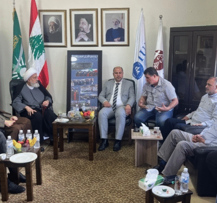 الخطيب: على الفلسطينيين عدم التدخل في الشؤون اللبنانية وألا يعطوا ذريعة لاحد للاصطياد في الماء العكر