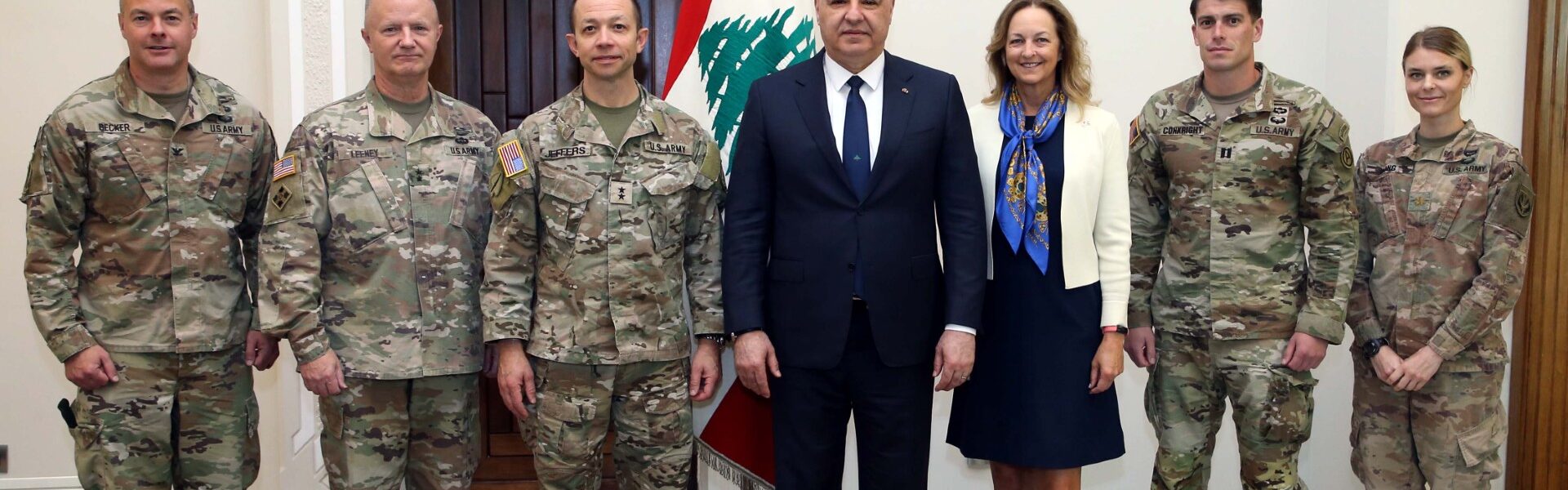 الرئيس عون خلال استقباله الرئيس الجديد للجنة الاشراف على تنفيذ آلية وقف إطلاق النار:  لمواصلة الضغط على إسرائيل لوقف اعتداءاتها والانسحاب من التلال التي تحتلها وإعادة الاسرى