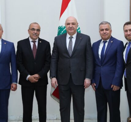 الرئيس عون عرض شؤونا رياضية واجتماعية  مع الوزيرة بيرقدرايان والنائب ابي رميا ورابطة سيدة ايليج