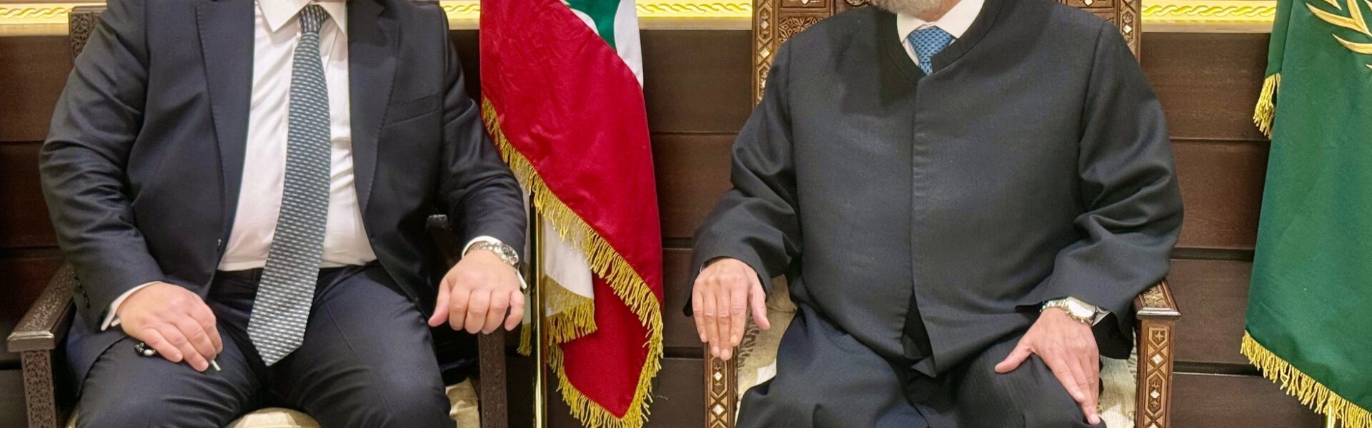 استقبل مفتي الجمهورية اللبنانية الشيخ عبد اللطيف دريان في دار الفتوى الأمين العام لاتحاد المصارف العربية الدكتور وسام فتوح