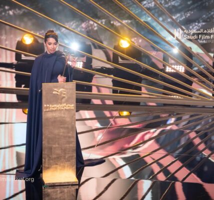 سلمى وقمر يفوز بجائزة النخلة الذهبية لأفضل فيلم في مهرجان أفلام السعودية