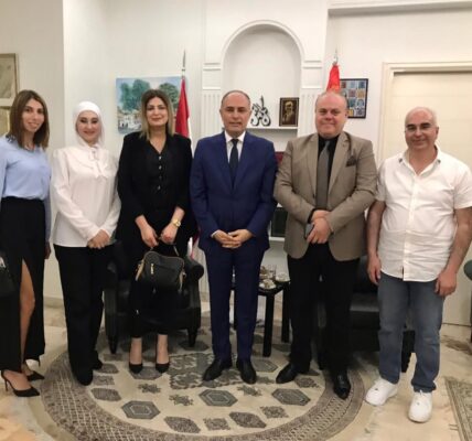 السفير التونسي بوراوي الإمام يستقبل وهيب سيقلي صاحب ثانوية غاردن سيتي