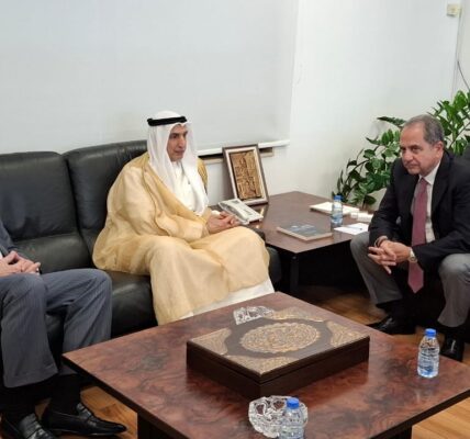 الصدي يستقبل مدير عام الصندوق العربي وسفيرة اليونان