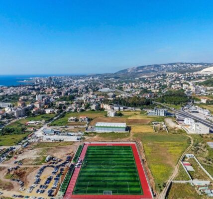 بين الثورة والحرب وكورونا: ملعب شكا يتحدى المستحيل