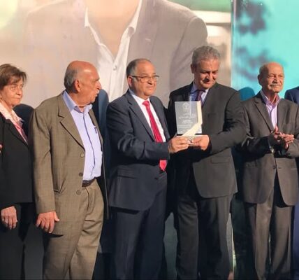 تكريم حاشد للمهندس مصطفى حجازي يتحول لمهرجان انتخابي وترشيحه لرئاسة البلدية