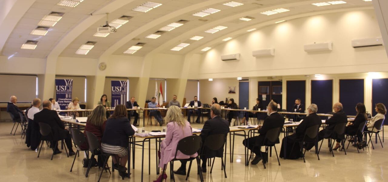 طاولة مستديرة حول  “مصلحة الطفل الفضلى” مع رؤساء المحاكم الروحية الاسلامية – المسيحية