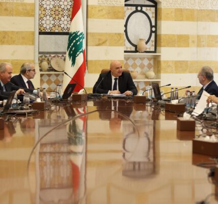 رئيس الجمهورية: حرية الاعلام يجب ان تكون عاملاً مساهماً في نهوض البلد وتقدمه  ولا تكون عاملاً سلبياً يعيده الى الوراء ويسيء الى العلاقات اللبنانية مع الخارج