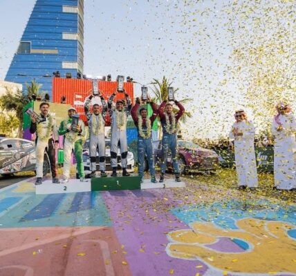 سيطرة العطية وكاريرا للفوز بـرالي السعودية  بدعم من جميل لرياضة المحركات في جدة