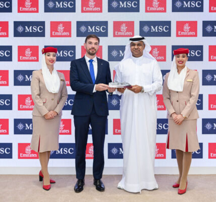 طيران الإمارات تمدد شراكتها الاستراتيجية مع “إم إس سي كروز” لتعزيز تجربة السفر وتوسيع نطاق الوصول إلى الأسواق
