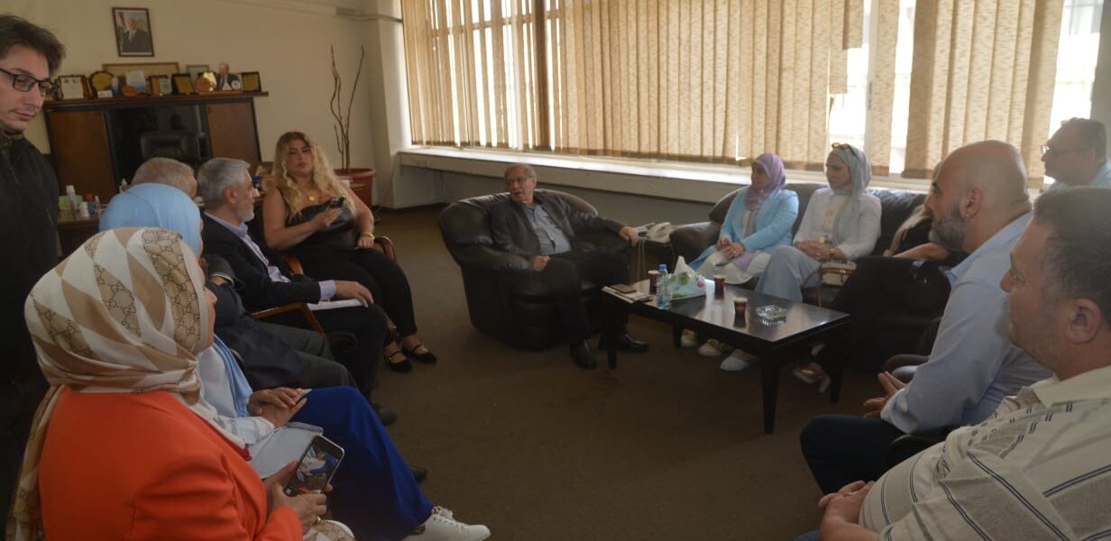 محفوظ امام مديري المواقع الالكترونية: لتعزيز الاعلام الالكتروني المستقل بعيدا من الاثارة الطوائفية والسياسية