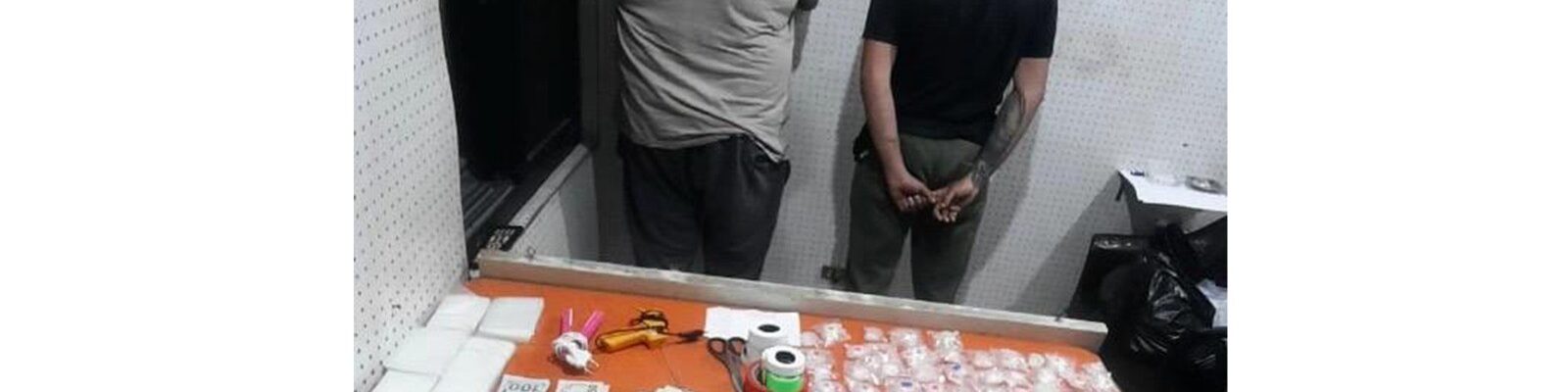 يروّج مع ابنه المخدّرات فيقعان في قبضة مفرزة استقصاء الجنوب